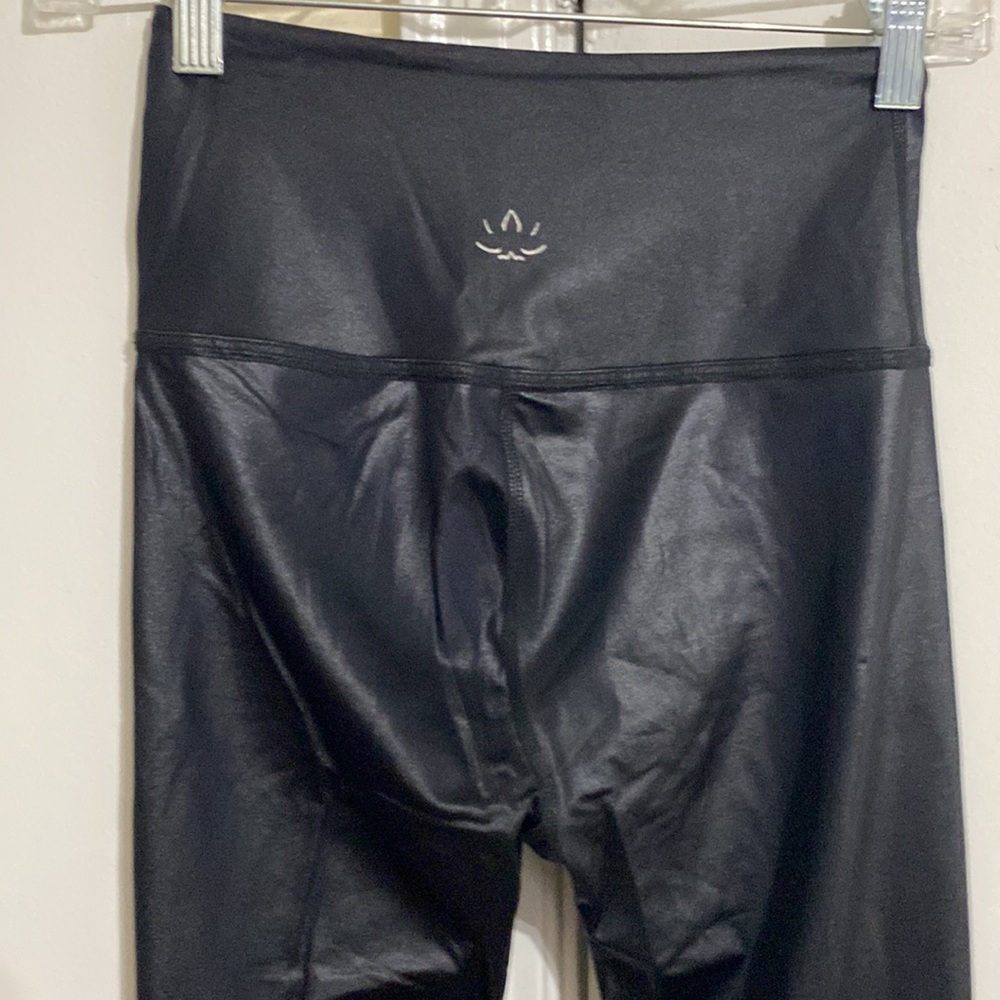 Beyond Yoga leggings - Picture 5 of 6